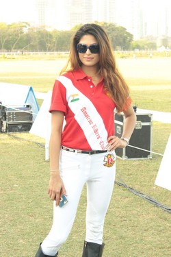 Parvathy Omanakuttan Photos
